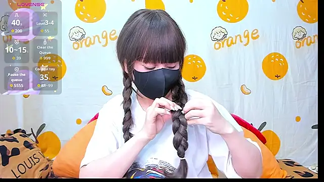 alonelove   online show from November 17, 2025, 2:37 am