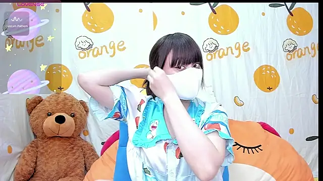 alonelove   online show from October 12, 2025, 2:35 am