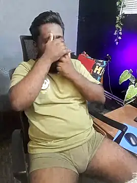 Snapshot of Rayansmith_ chatting on November 11, 2025, 10:15 pm Rayansmith online show from November 11, 2025, 10:15 pm