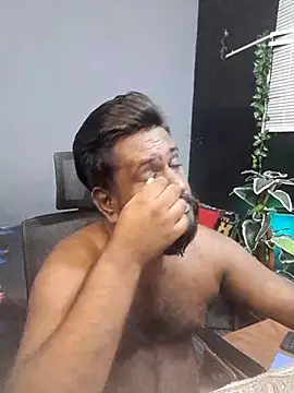 Snapshot of Rayansmith_ chatting on November 22, 2025, 8:18 pm Rayansmith online show from November 22, 2025, 8:18 pm