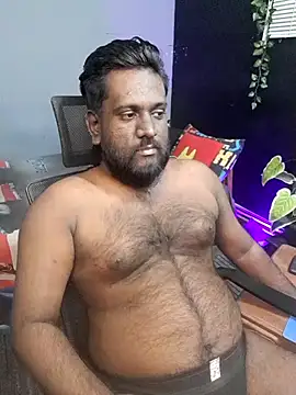 Snapshot of Rayansmith_ chatting on October 5, 2025, 11:23 am Rayansmith online show from October 5, 2025, 11:23 am