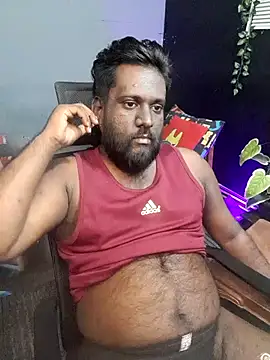 Snapshot of Rayansmith_ chatting on October 5, 2025, 11:28 pm Rayansmith online show from October 5, 2025, 11:28 pm