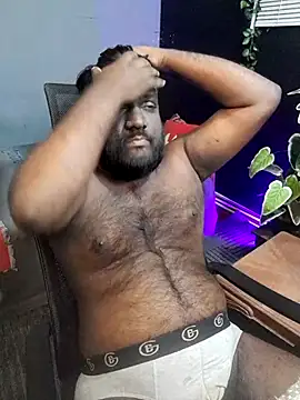 Snapshot of Rayansmith_ chatting on October 25, 2025, 10:21 pm Rayansmith online show from October 25, 2025, 10:21 pm