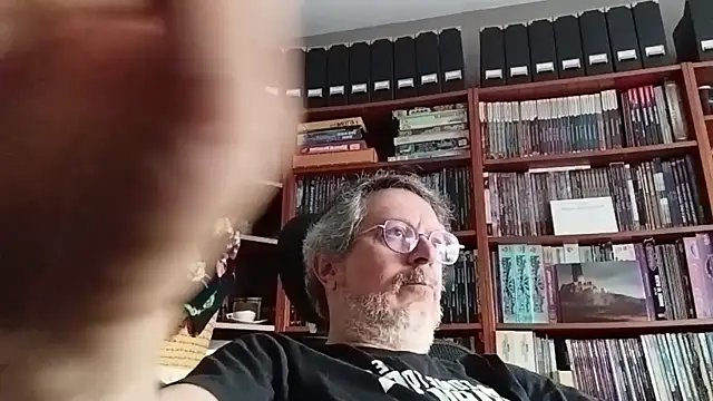 Mandra is a whore online show from October 26, 2025, 11:21 am