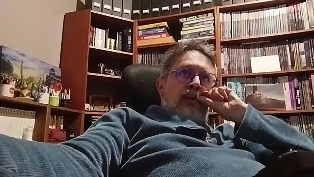 Mandra is a whore online show from December 19, 2025, 10:23 pm