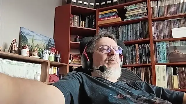 Mandra is a whore online show from December 17, 2025, 10:31 am