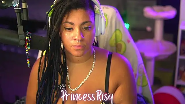 Snapshot of PrincessRisq chatting on October 25, 2025, 1:27 am PrincessRisq online show from October 25, 2025, 1:27 am