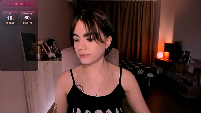 Snapshot of _selectrra chatting on March 5, 2025, 11:17 am selectrra online show from March 5, 2025, 11:17 am