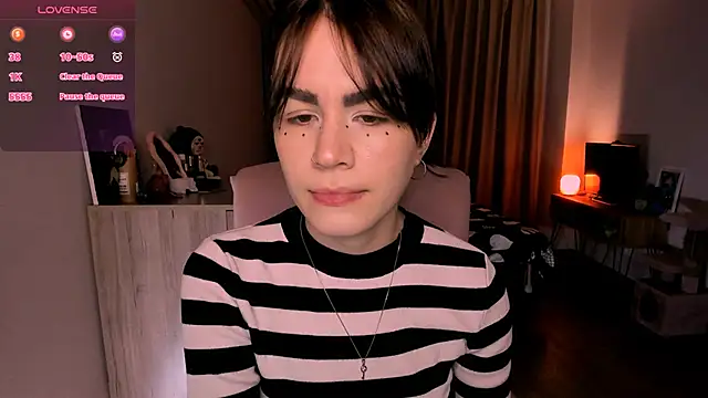 Snapshot of _selectrra chatting on March 12, 2025, 12:47 pm selectrra online show from March 12, 2025, 12:47 pm