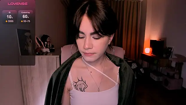 Snapshot of _selectrra chatting on February 27, 2025, 11:50 am selectrra online show from February 27, 2025, 11:50 am