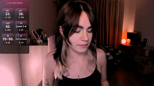 Snapshot of _selectrra chatting on March 11, 2025, 4:07 pm selectrra online show from March 11, 2025, 4:07 pm