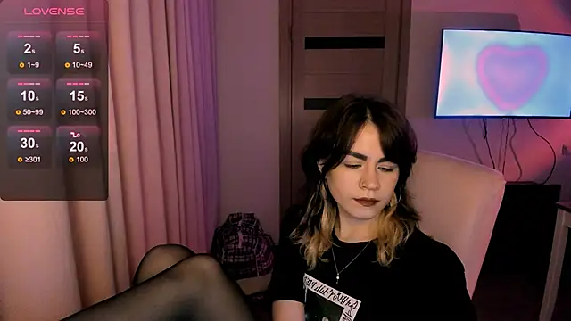 Snapshot of _selectrra chatting on January 30, 2025, 2:36 pm selectrra online show from January 30, 2025, 2:36 pm