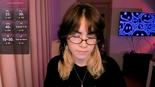 Snapshot of _selectrra chatting on January 23, 2025, 2:39 pm selectrra online show from January 23, 2025, 2:39 pm