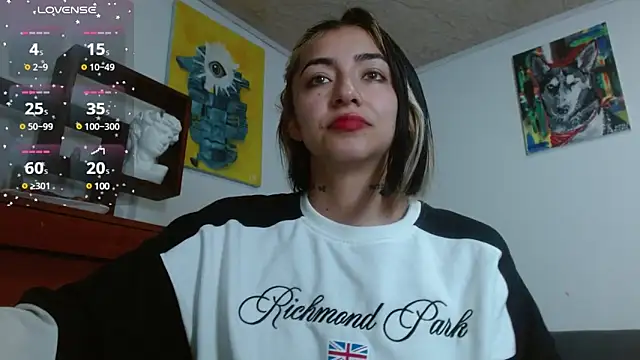 ZoeBakers  online show from March 6, 2025, 2:18 pm