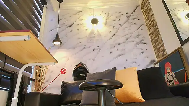 Sophie LittleS online show from March 4, 2026, 12:13 pm