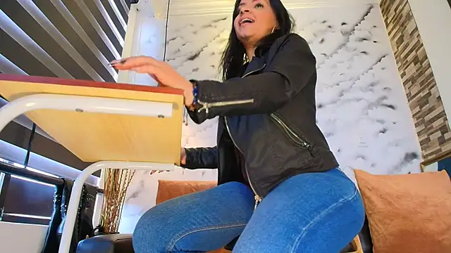 Snapshot of Sophie_LittleS chatting on February 14, 2026, 1:22 pm Sophie LittleS online show from February 14, 2026, 1:22 pm