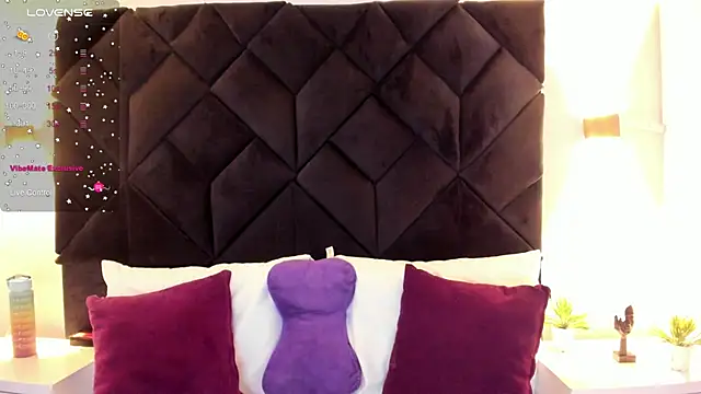 letiziia sky1 online show from November 4, 2025, 7:50 pm