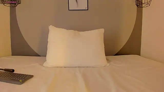 Snapshot of sarita_duque chatting on March 27, 2026, 12:17 pm sarita duque online show from March 27, 2026, 12:17 pm