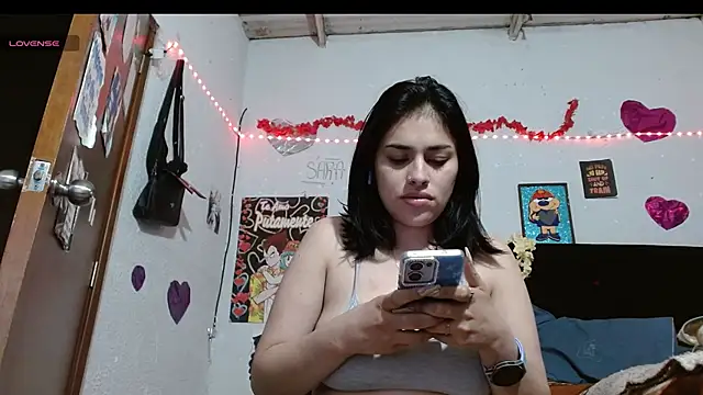 Snapshot of Saray_extrovert_ chatting on September 24, 2025, 3:24 am Saray extrovert online show from September 24, 2025, 3:24 am