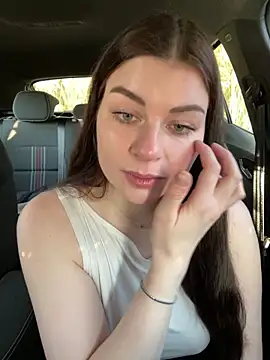 EllyNora online show from March 19, 2026, 4:07 pm