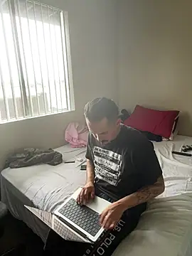 Snapshot of PeterGrandee chatting on October 10, 2025, 8:53 pm PeterGrandee online show from October 10, 2025, 8:53 pm