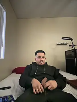 Snapshot of PeterGrandee chatting on February 13, 2025, 11:26 pm PeterGrandee online show from February 13, 2025, 11:26 pm