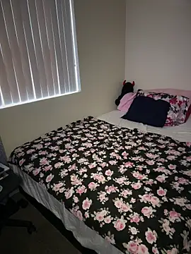 Snapshot of PeterGrandee chatting on November 11, 2025, 10:15 pm PeterGrandee online show from November 11, 2025, 10:15 pm