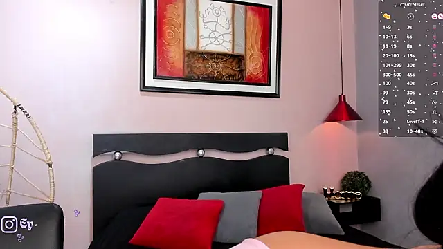 Paula Desousa online show from March 22, 2026, 5:47 pm