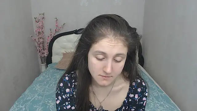 Snapshot of Holliy_Cooper chatting on March 19, 2025, 8:23 am Holliy Cooper online show from March 19, 2025, 8:23 am