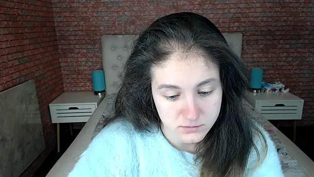 Snapshot of Holliy_Cooper chatting on October 16, 2025, 7:49 am Holliy Cooper online show from October 16, 2025, 7:49 am