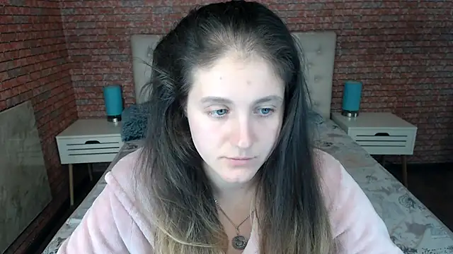 Snapshot of Holliy_Cooper chatting on September 22, 2025, 7:47 am Holliy Cooper online show from September 22, 2025, 7:47 am