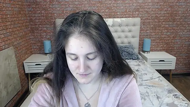 Snapshot of Holliy_Cooper chatting on September 24, 2025, 7:59 am Holliy Cooper online show from September 24, 2025, 7:59 am