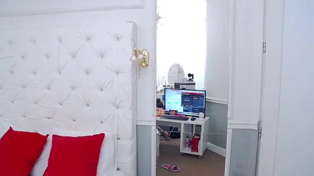 Snapshot of RavishingJenna chatting on January 8, 2026, 7:20 pm RavishingJenna online show from January 8, 2026, 7:20 pm