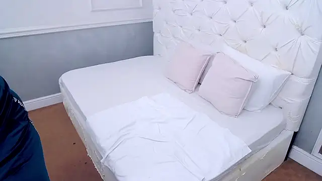 Snapshot of RavishingJenna chatting on February 17, 2026, 7:33 pm RavishingJenna online show from February 17, 2026, 7:33 pm