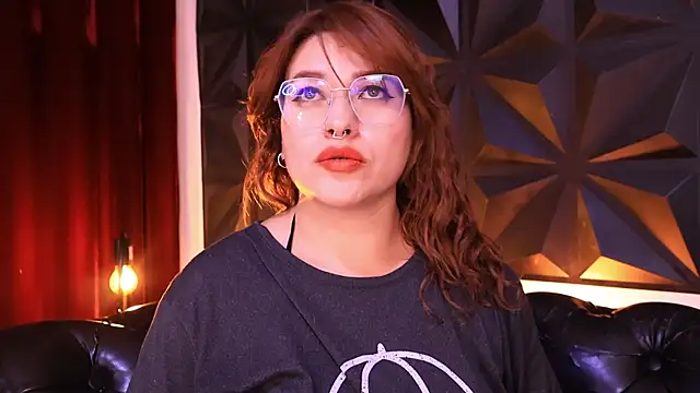 Snapshot of alix_bay chatting on February 13, 2026, 8:47 am alix bay online show from February 13, 2026, 8:47 am