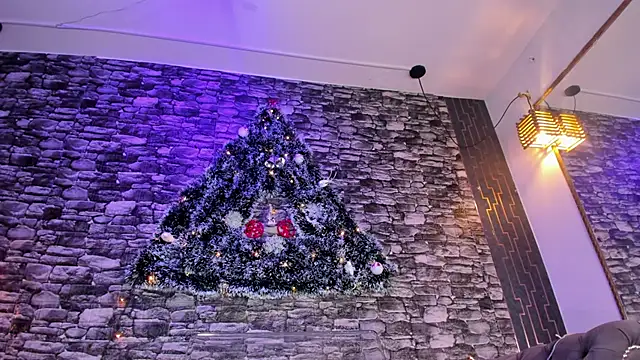 jade swet online show from December 16, 2025, 9:46 am