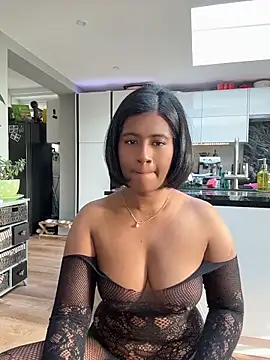 Snapshot of RoseMelanie chatting on April 9, 2026, 6:52 am RoseMelanie online show from April 9, 2026, 6:52 am