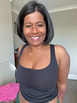 RoseMelanie online show from May 16, 2026, 12:15 pm