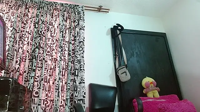 DULCE ZOE online show from September 11, 2025, 9:26 pm