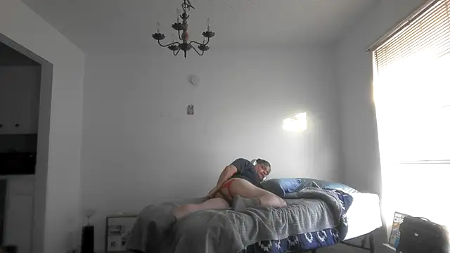 Peachestabby147 online show from February 25, 2026, 1:44 pm