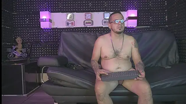 Snapshot of Dulce_yors chatting on January 9, 2025, 12:14 am Dulce yors online show from January 9, 2025, 12:14 am