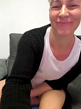 DarleenHot online show from October 21, 2025, 6:29 pm