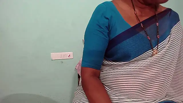 Snapshot of shrutitelugu69 chatting on February 23, 2026, 2:28 pm shrutitelugu69 online show from February 23, 2026, 2:28 pm