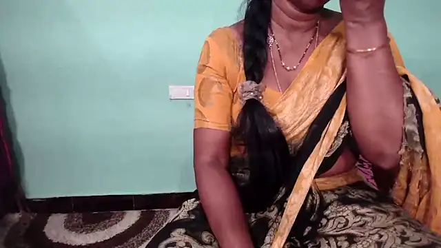 shrutitelugu69 online show from November 20, 2025, 1:34 pm