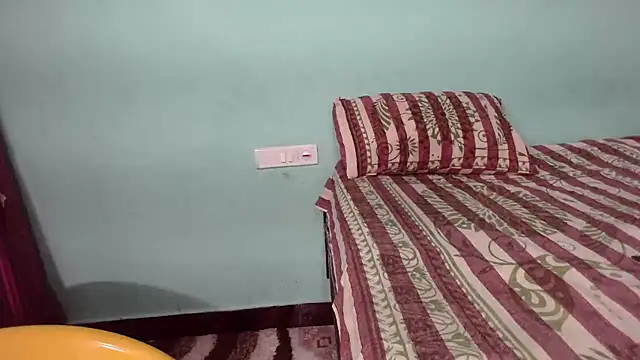 Snapshot of shrutitelugu69 chatting on December 23, 2025, 6:02 am shrutitelugu69 online show from December 23, 2025, 6:02 am