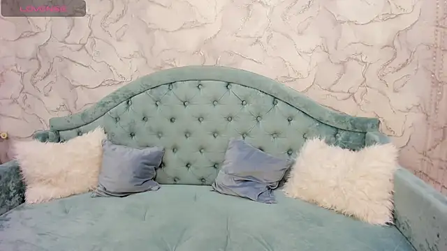 Snapshot of Sourr_Lollipop chatting on November 19, 2025, 11:38 pm Sourr Lollipop online show from November 19, 2025, 11:38 pm