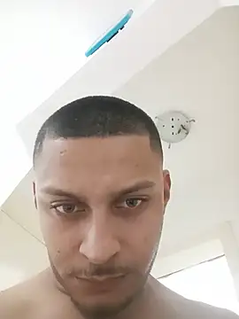 Snapshot of emrehliug12 chatting on July 19, 2026, 9:44 pm emrehliug12 online show from July 19, 2026, 9:44 pm