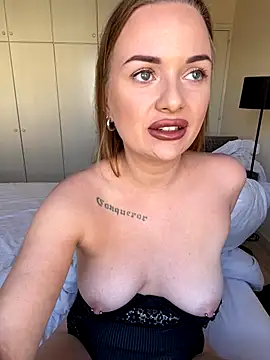 ElenaRebelle online show from October 25, 2025, 7:07 am