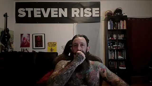 Snapshot of StevenRiseNYC chatting on May 25, 2026, 10:58 am StevenRiseNYC online show from May 25, 2026, 10:58 am