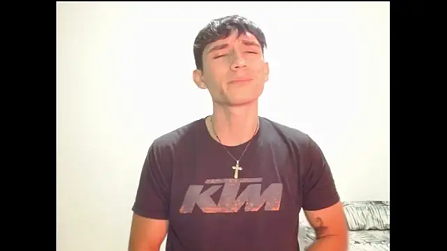 Snapshot of ChicoMaloFfF chatting on February 18, 2026, 11:56 pm ChicoMaloFfF online show from February 18, 2026, 11:56 pm